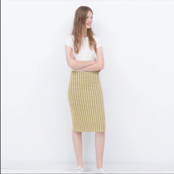 Zara Dresses & Skirts - Sold: Zara printed yellow skirt Sz Medium
